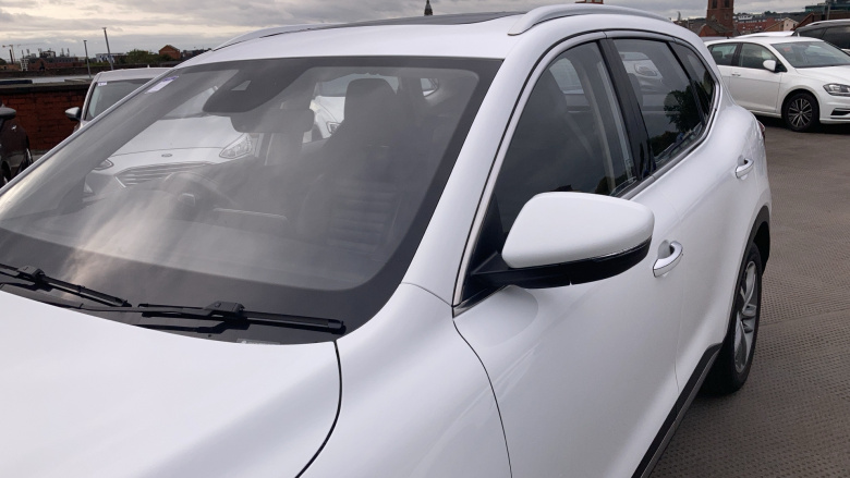 MG Hs 1.5 T-GDI Exclusive 5dr DCT Petrol Hatchback